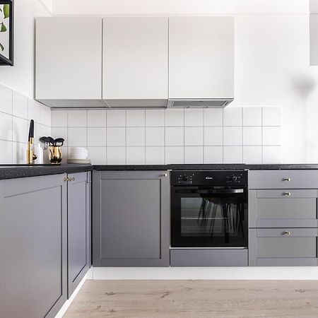 Spacious & Quiet Apt - Old Town & Kazimierz クラクフ エクステリア 写真