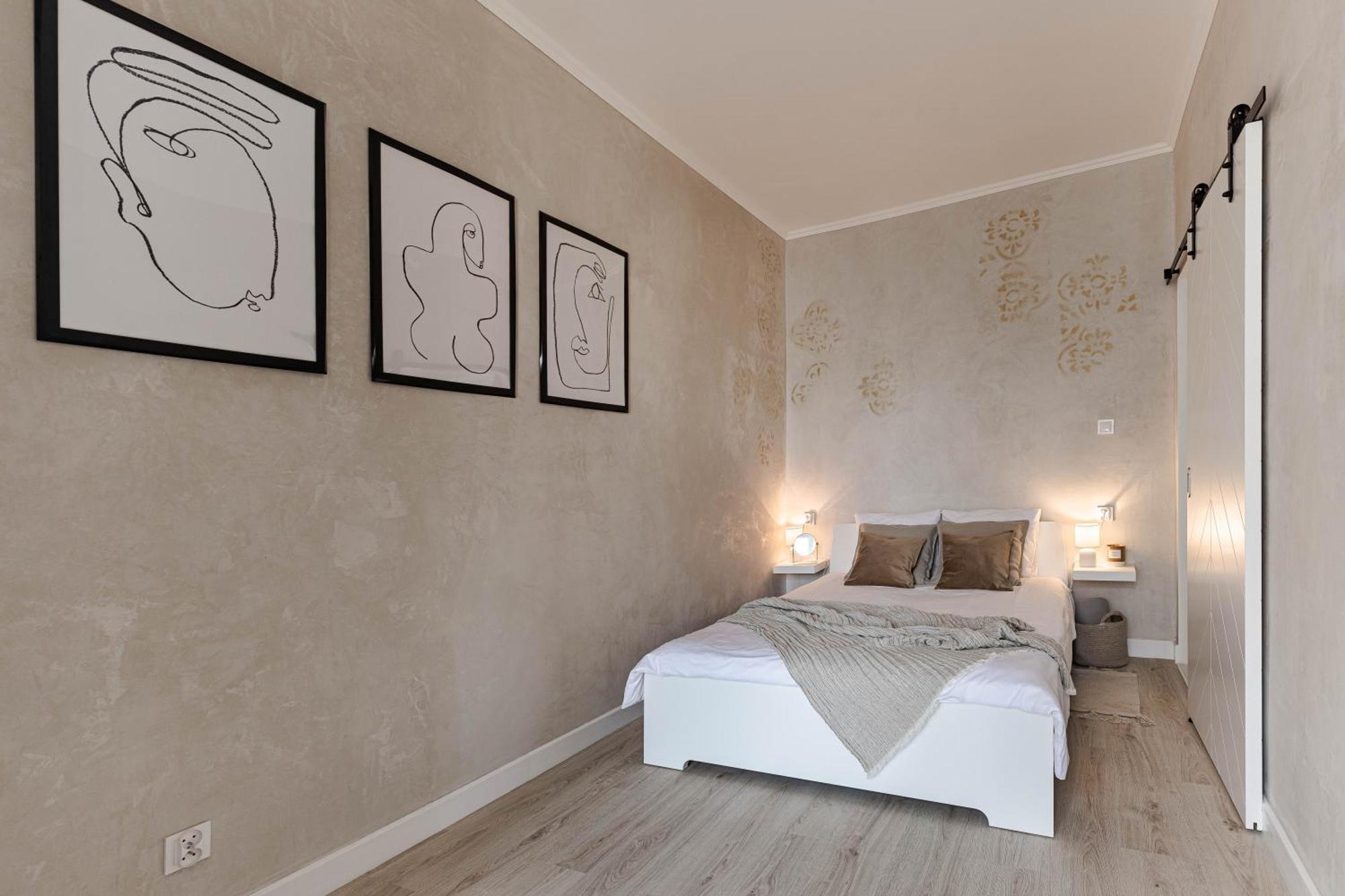 Spacious & Quiet Apt - Old Town & Kazimierz クラクフ エクステリア 写真